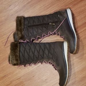 Salomon winter boots size 9.5